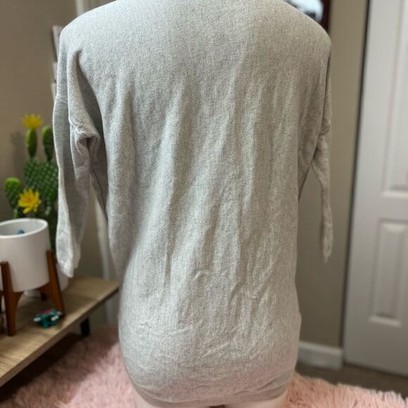 Express sweater  - Picture 3 of 8